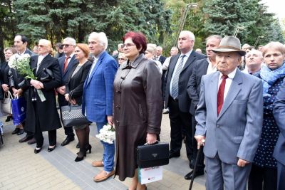 Basorelief Timofei Moșneaga