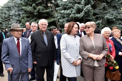 Basorelief Timofei Moșneaga