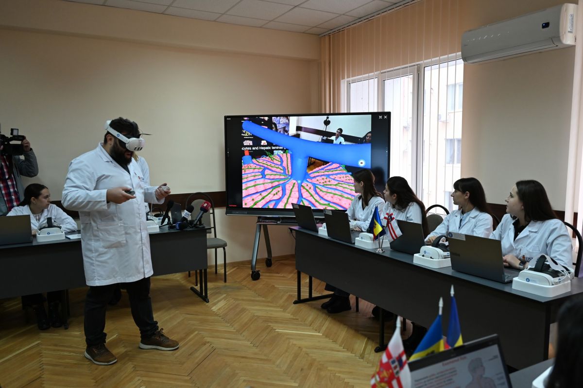 virtual reality headset